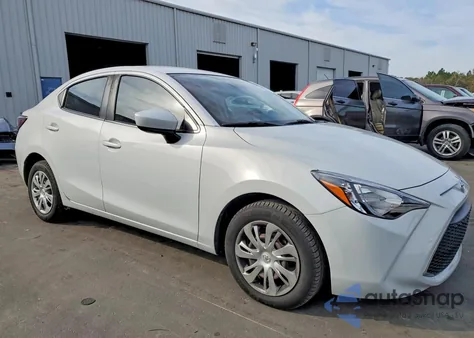 2019 Toyota Yaris L z USA, uszkodzony, nr VIN 3MYDLBYV9KY500494